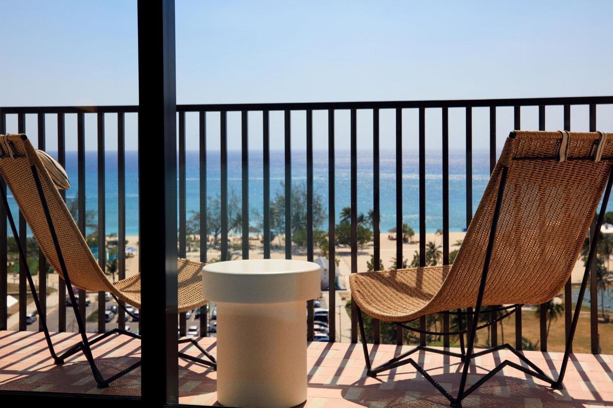 Hotel Indigo Grand Cayman By Ihg West Bay Экстерьер фото