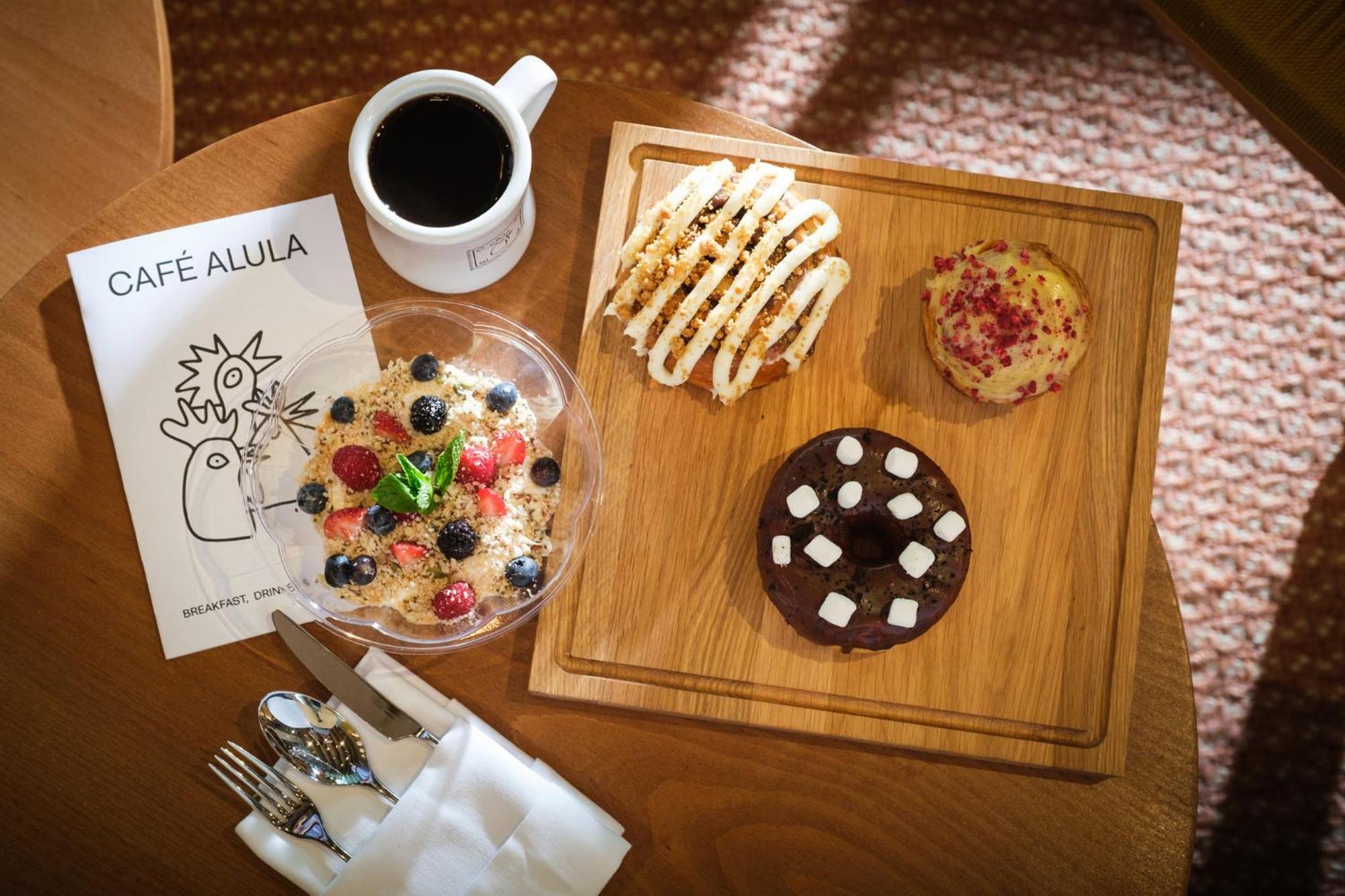 Hotel Indigo Grand Cayman By Ihg West Bay Экстерьер фото